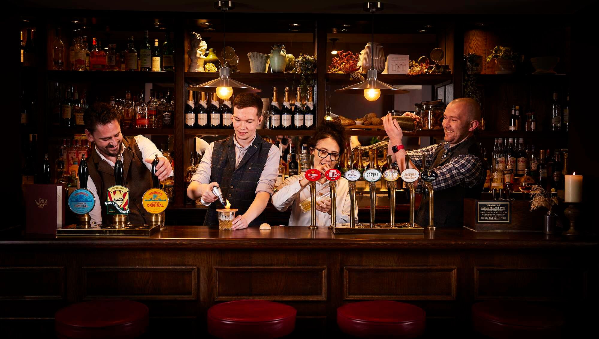 Bar at the Lass O'Richmond Hill pub