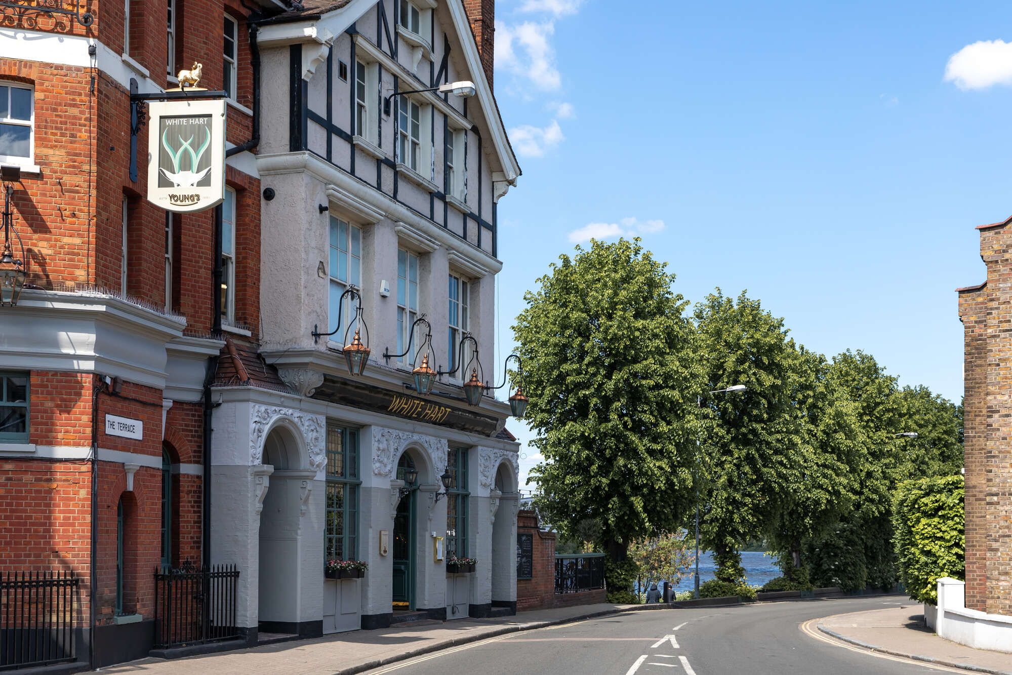 Exterior of the White Hart pub in Barnes