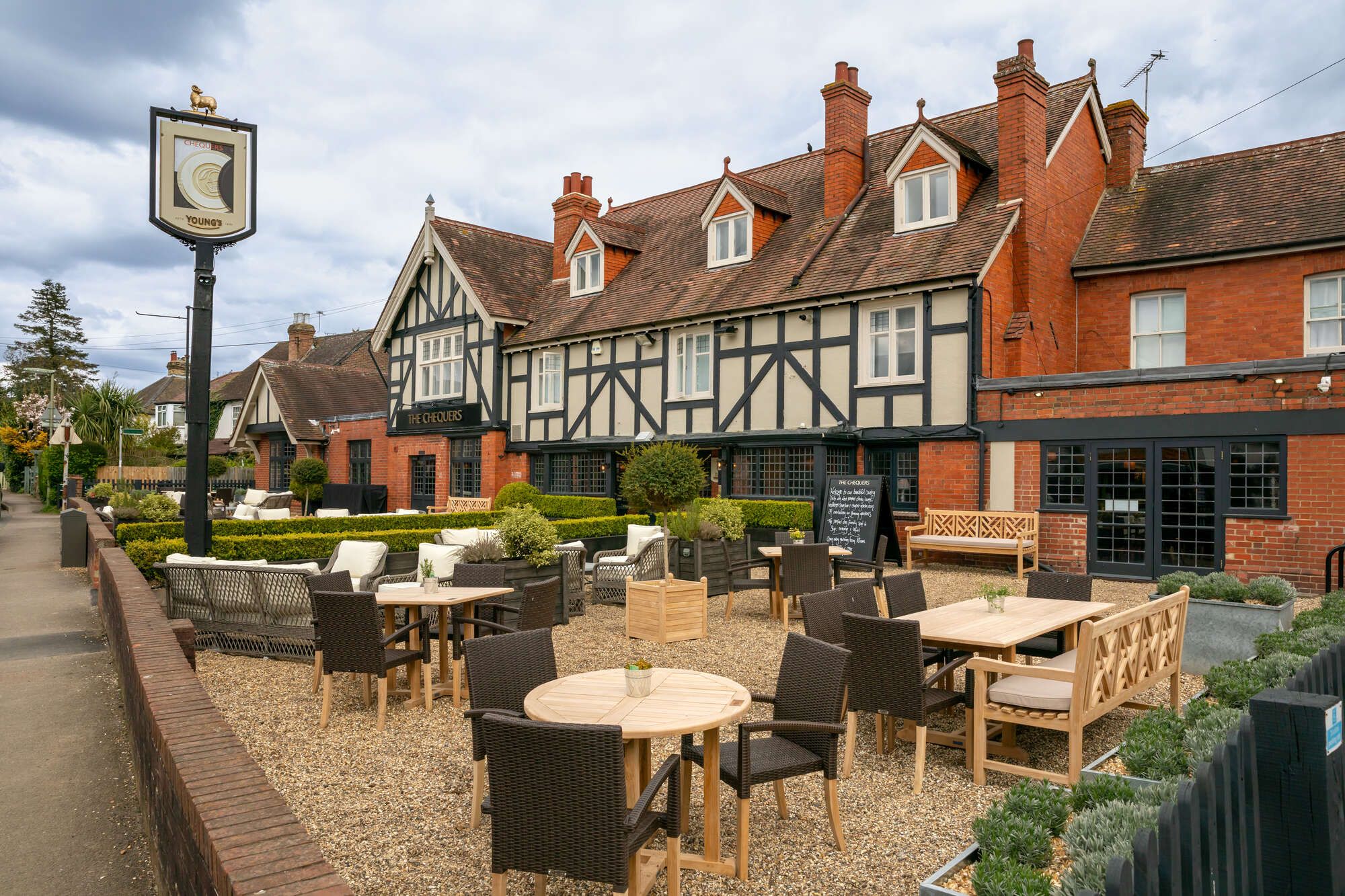 Patio area at the front of The Chequers, Walton on the Hill