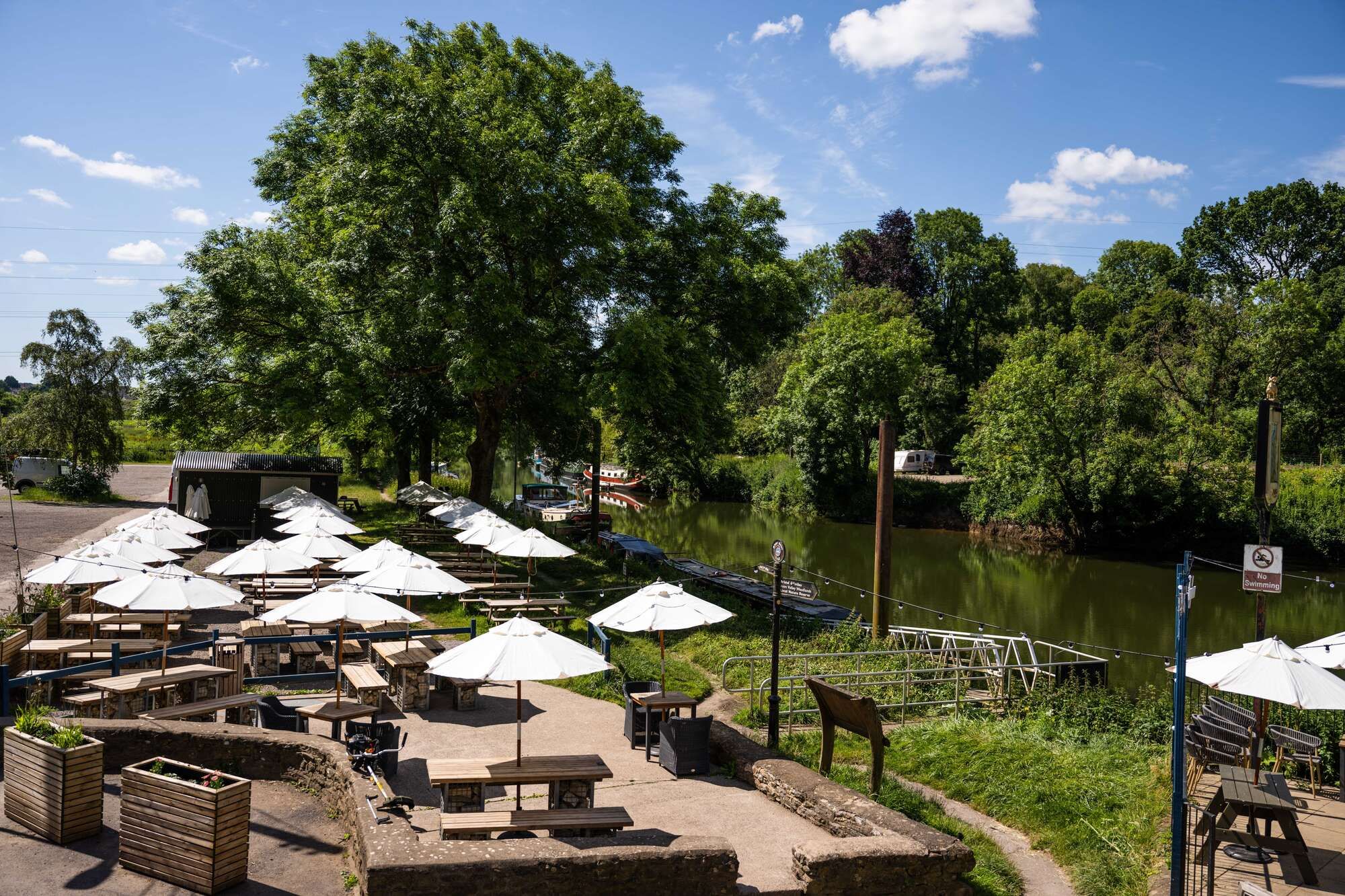 The Chequers, Hanham Mills